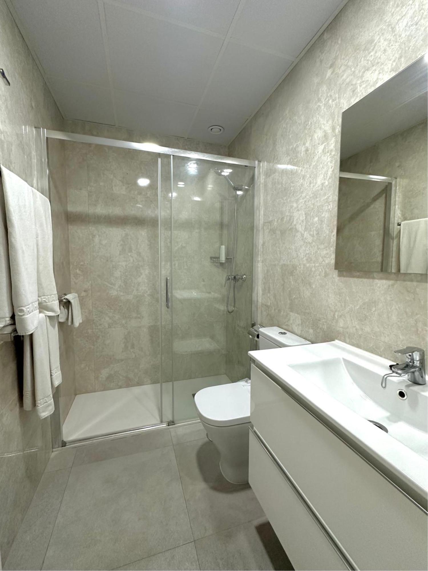 Apartamentos Turisticos Victoria Almunecar Luaran gambar