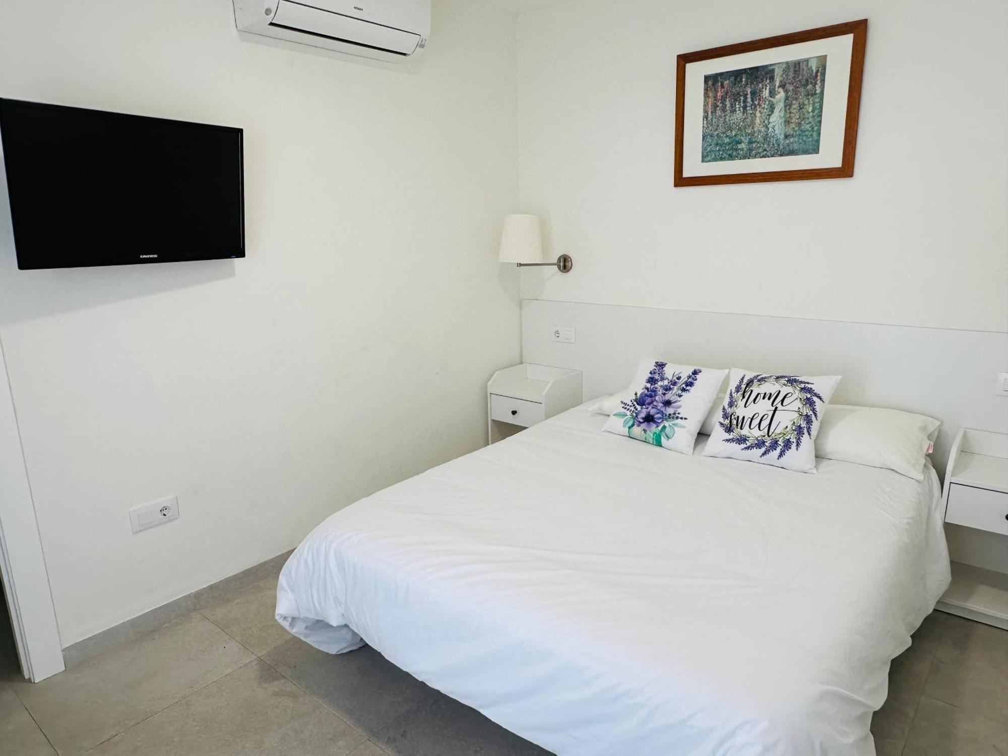 Apartamentos Turisticos Victoria Almunecar Luaran gambar